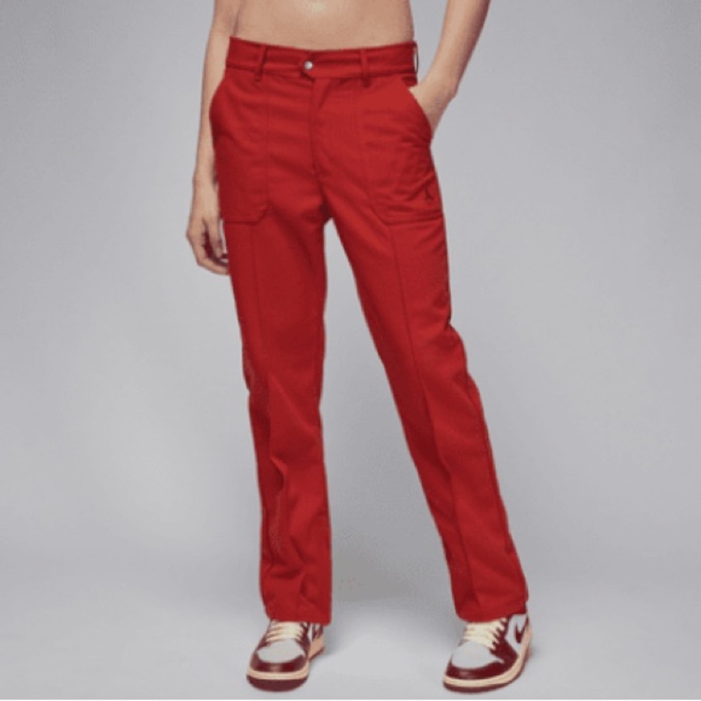 New Jordan Women’s woven pants dune red size small
